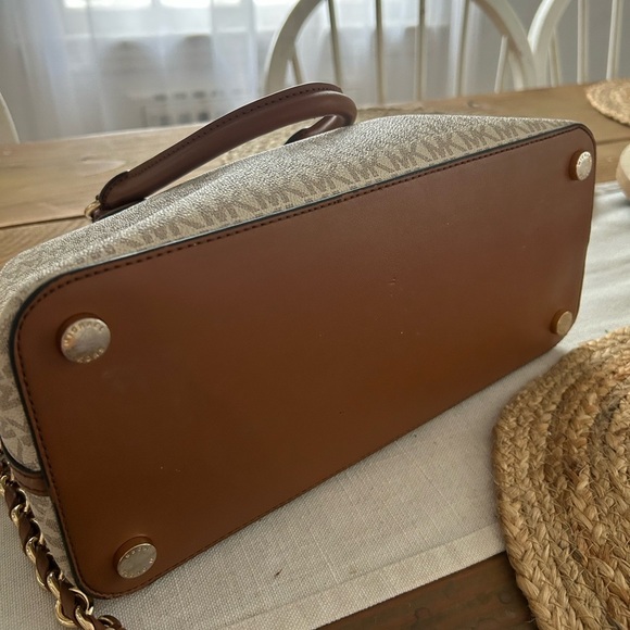 MICHAEL KORS bag! - Picture 8 of 9